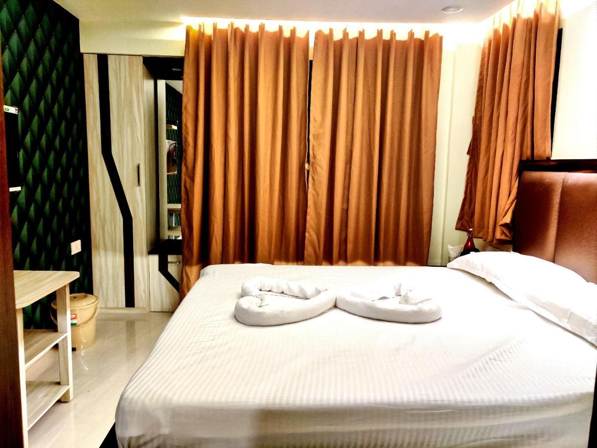 Hotel Royal Galaxy Kolkata