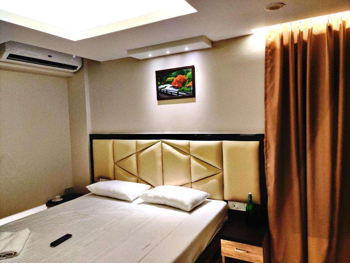 Royal Galaxy Hotel Kolkata