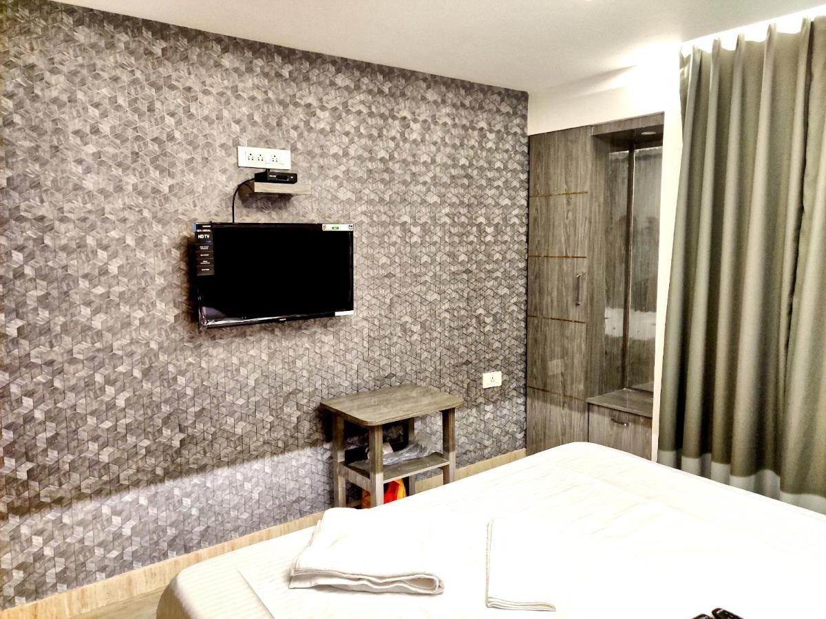 Hotel Royal Galaxy Kolkata