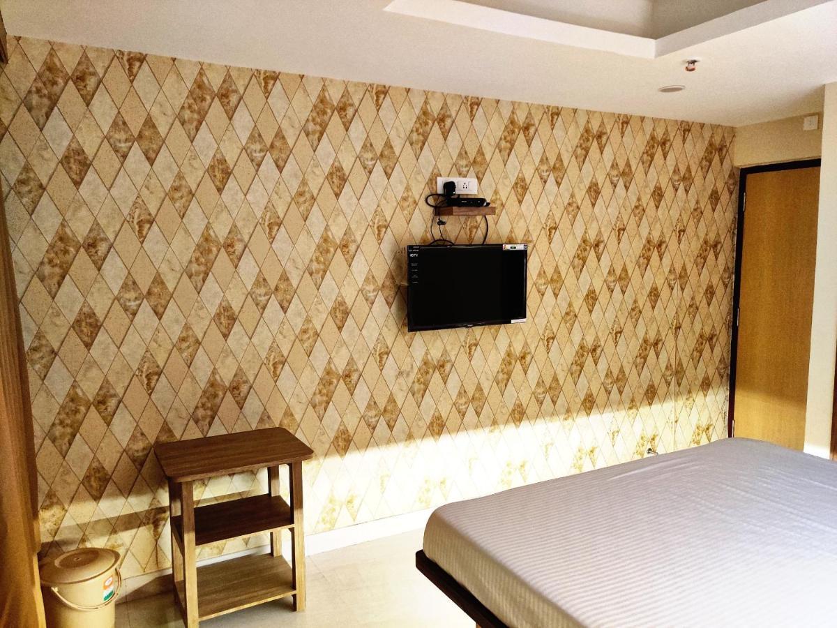 Royal Galaxy 3* Kolkata